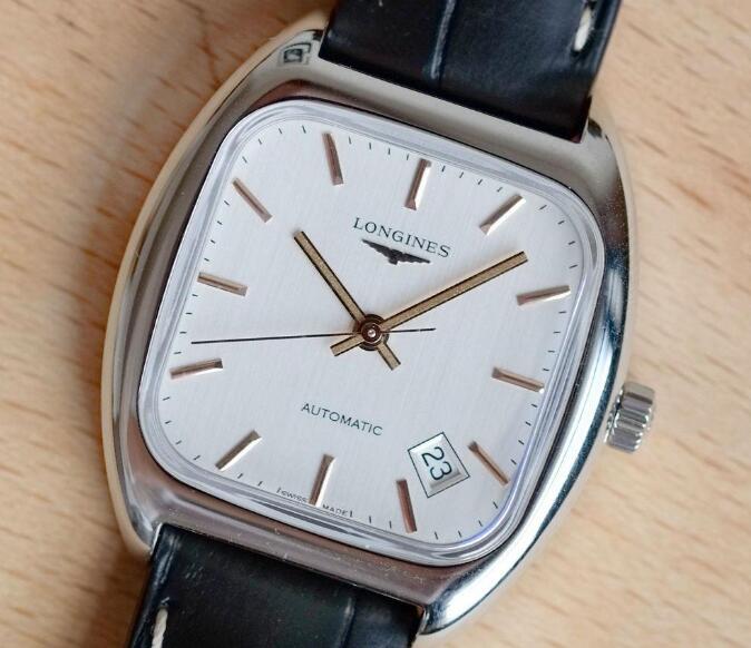 The shape of case of his Longines Heritage is quite different from modern Longines.